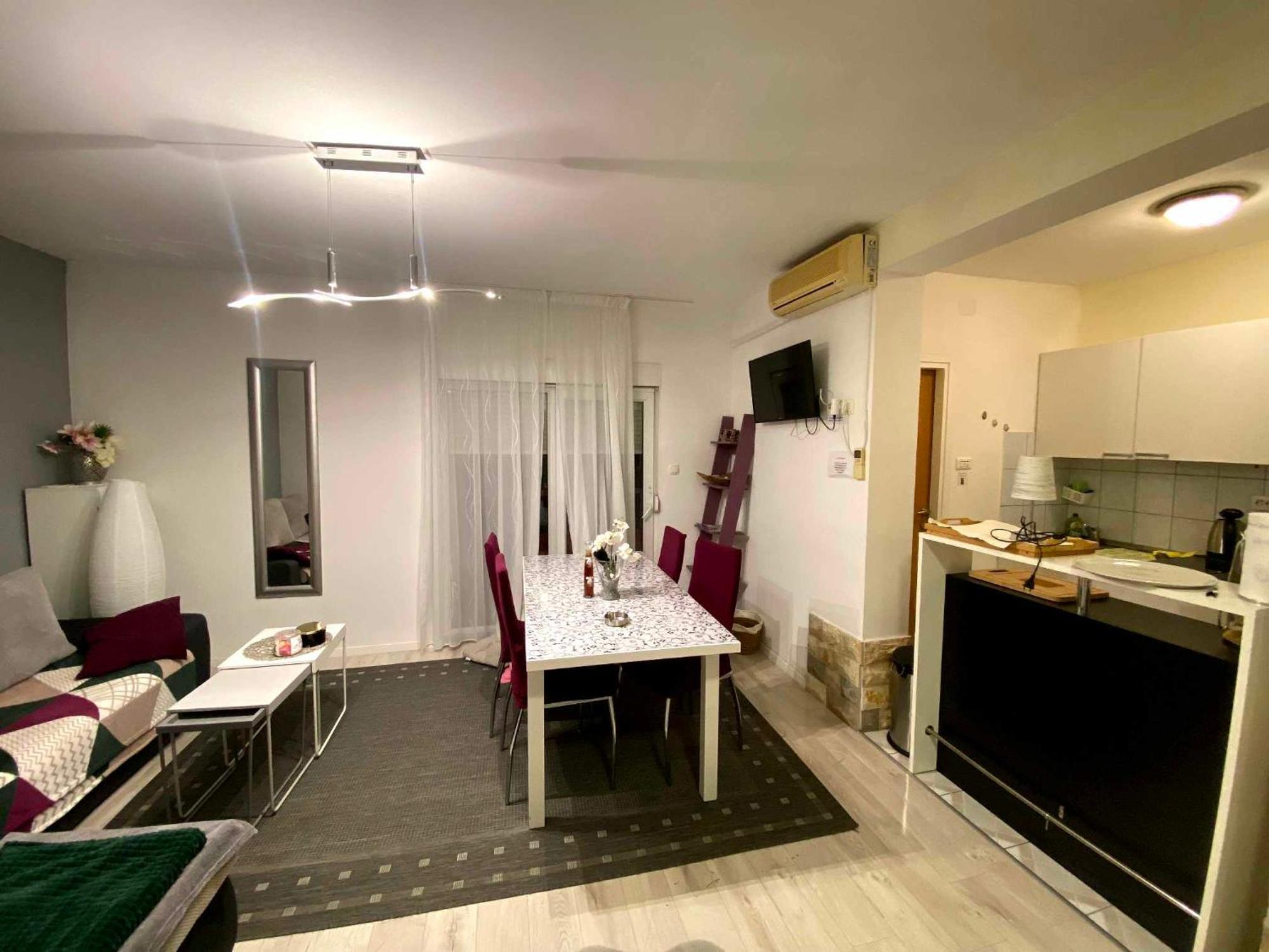 Super Horizont -Free Parking And Jaccuzzi Hotell Stobreč Eksteriør bilde